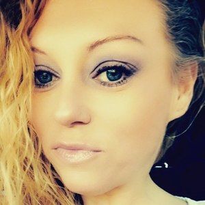 Meet your Posher, Carla